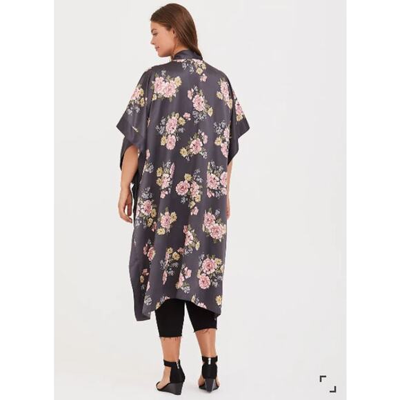 Romantic Satin Topper Torrid ONE SIZE Floral Kimono Cardigan Duster Gray NEW OS - Picture 5 of 10